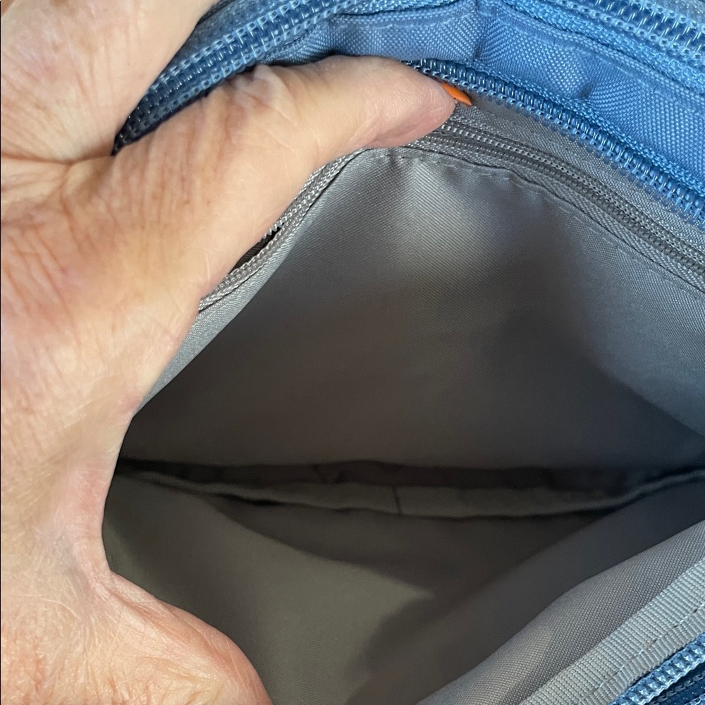 Baggallini Blue Belt Bag - Picture 3 of 9